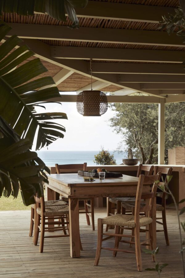 yard in a villa in kefalonia